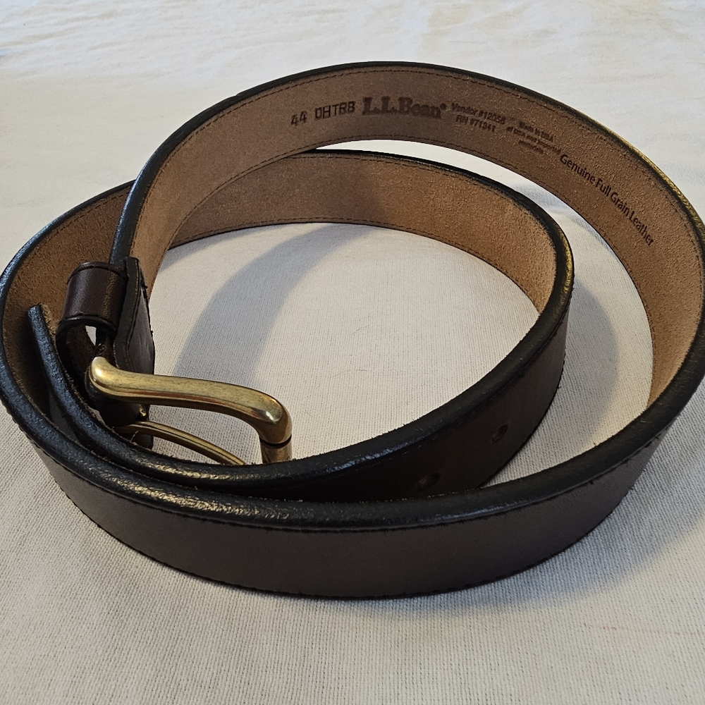 LL Bean Full Grain Leather Belt Brown Made in USA size 44 OHTR8